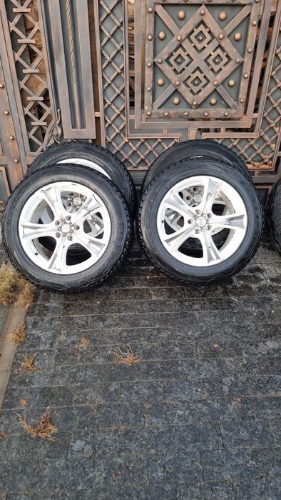 Комплект зимней Bridgestone и диски Eta Beta  235/60 R18 разболтовка 5