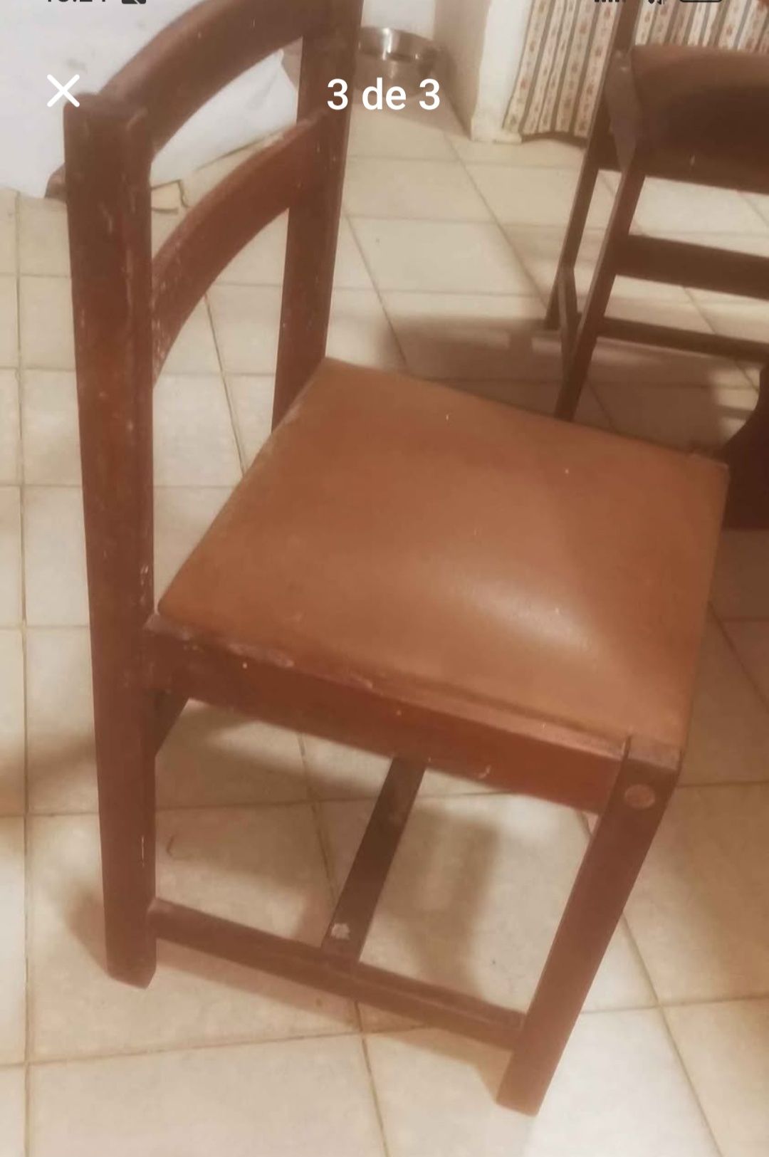 Mesa e 5 cadeiras madeira maciça
