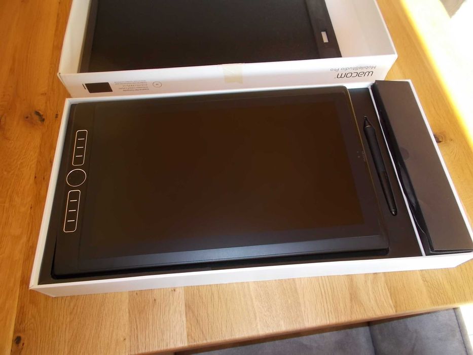 Wacom MobileStudio 16 4K ,DTH-W1620H i7-6567U 16GB 512 Dysk