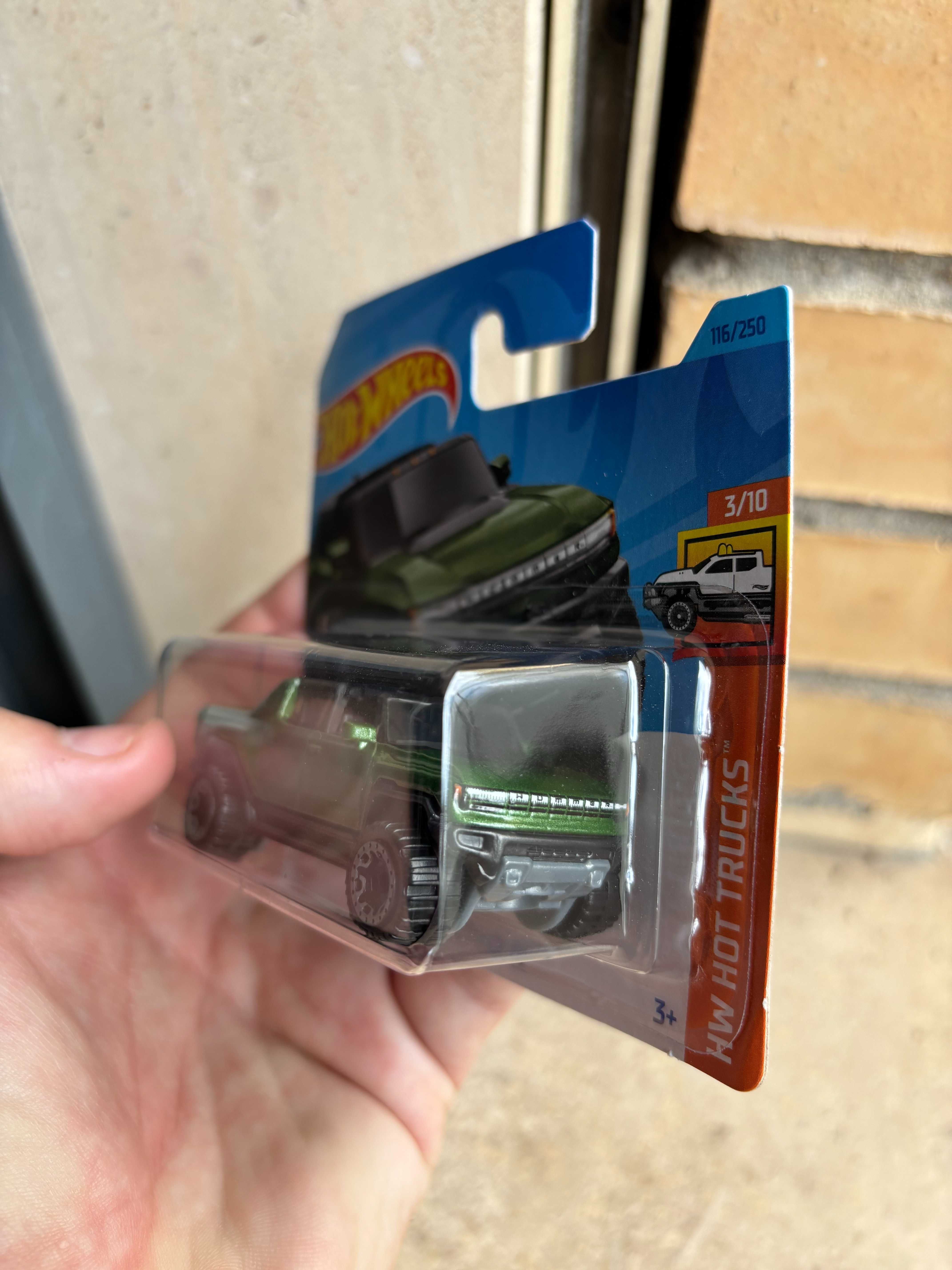 Hot Wheels "GMC Hummer EV" - Novo, Selado