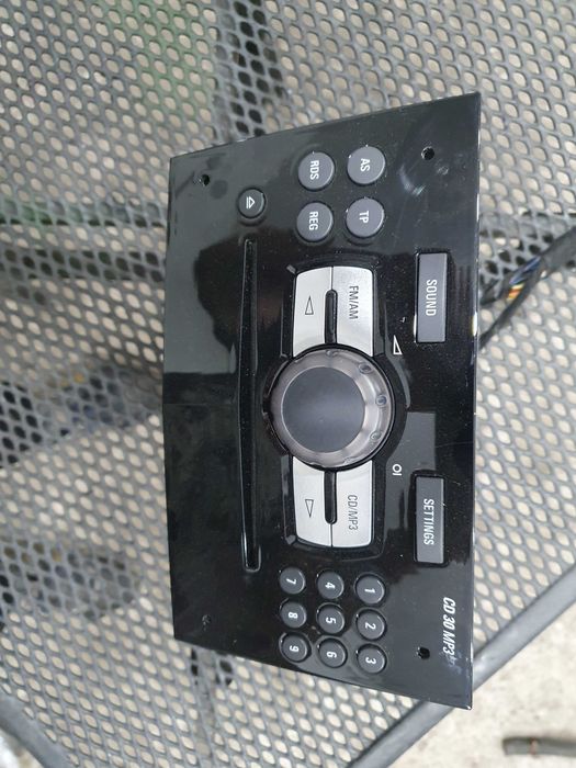 Radio Opel CD30 MP3 piano black sprawne