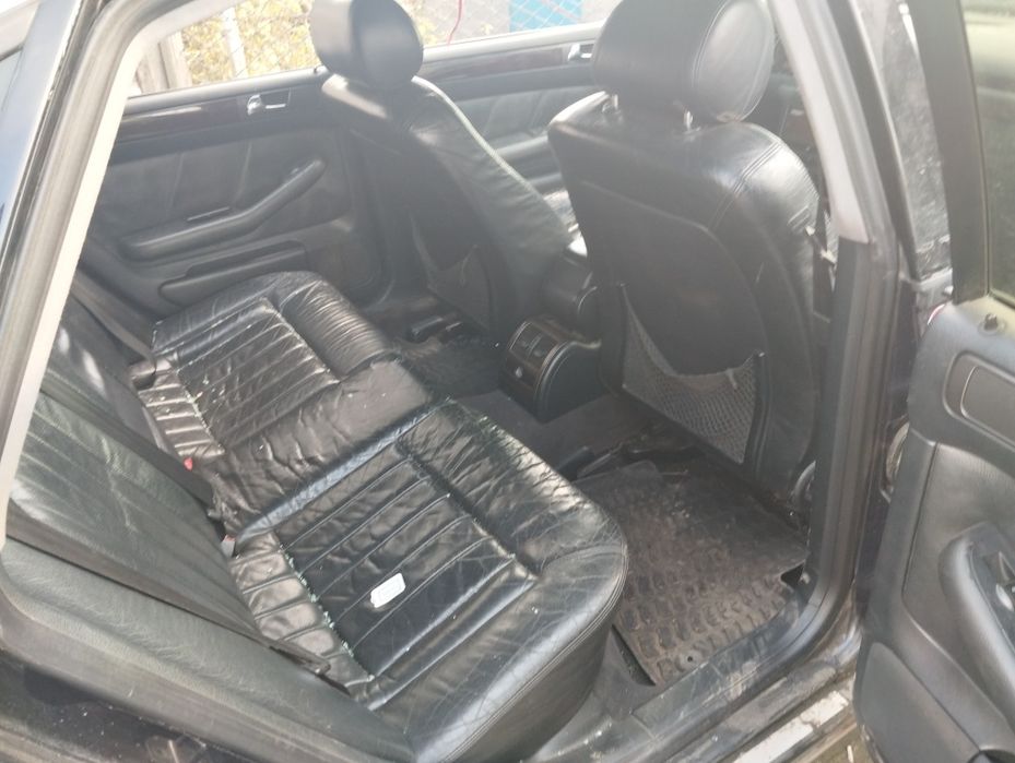 Продам цілу, можна по деталях Audi a6 c5 2.5 AKE , АКПП