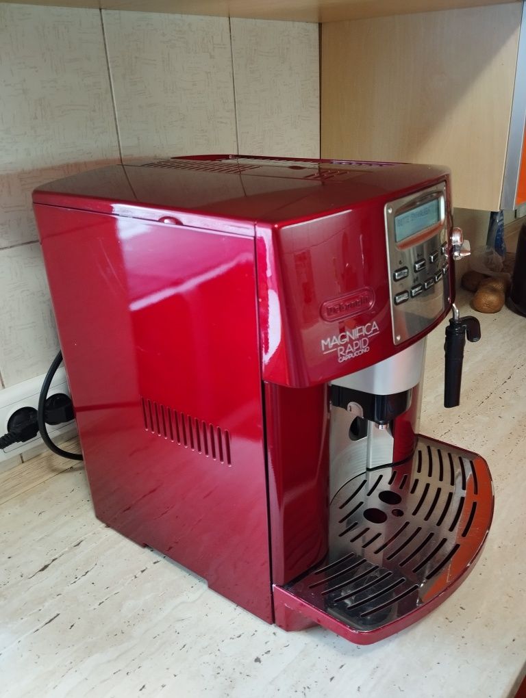 Кавоварка Delonghi