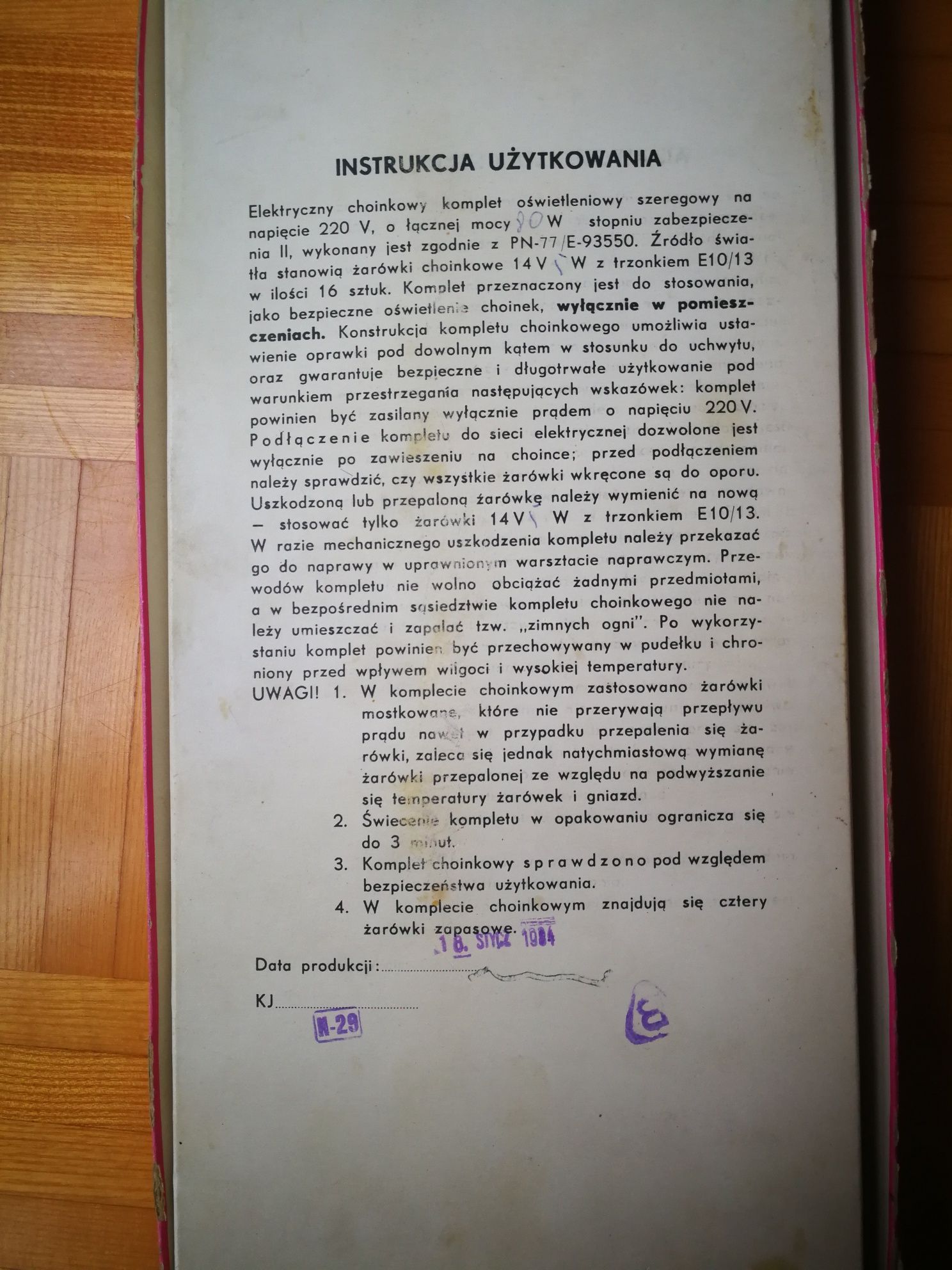 Lampki choinkowe PRL ozdoby choinkowe, oświetlenie.