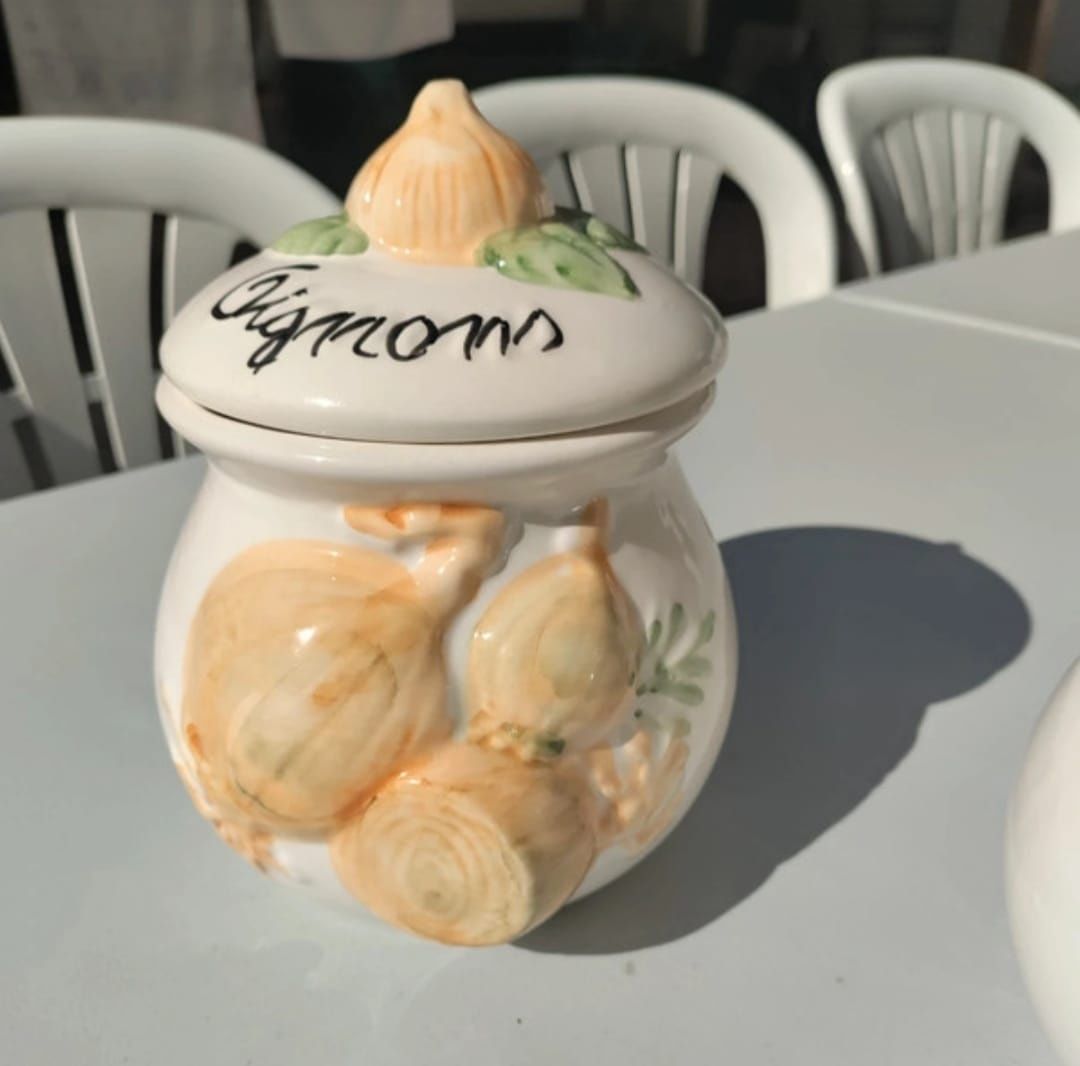 Potes para alho e cebola em barro