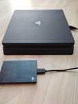 Konsola ps4 i 12 gier.