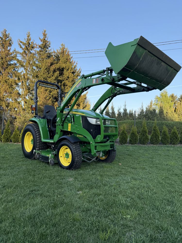 John Deere 3038r
