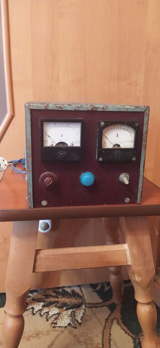 Зарядное устройство СССР автомобильное