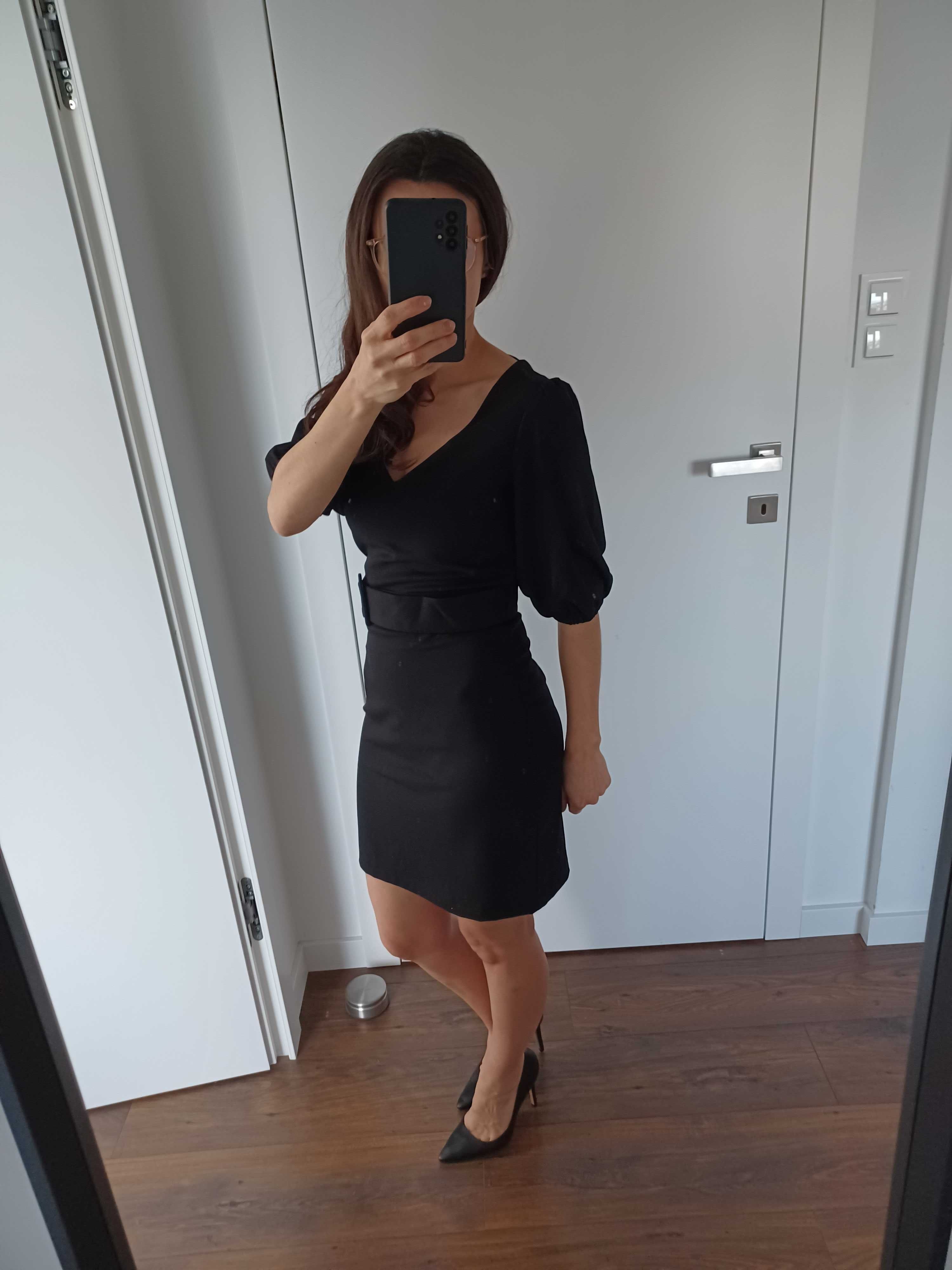 Czarna sukienka Mango