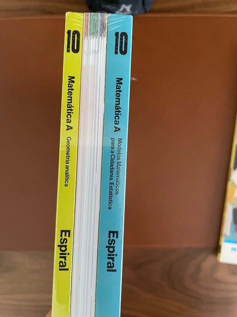 3 Livros de Matemática A - Espiral 10° Ano + Caderno de Atividades