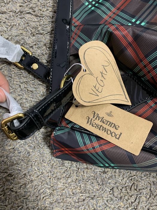 Нова сумка Vivienne Westwood на плече