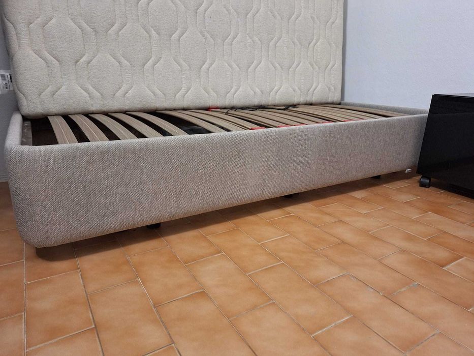 Cama articulada como nova