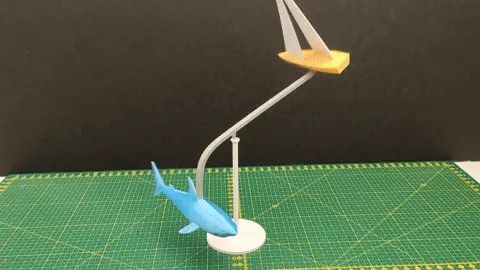 Barco e Tubarão Equilibrado - Brinquedo Científico