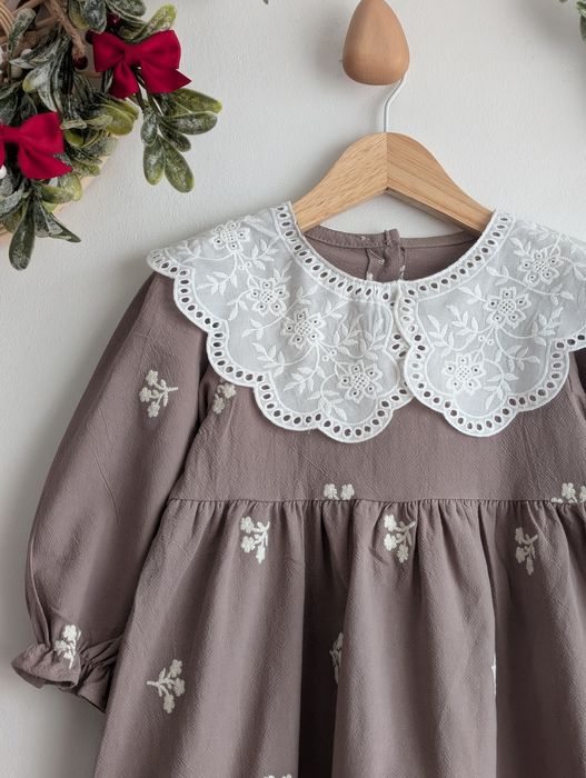 Brązowa sukienka 98 ażurowy kołnierzyk boho świąteczna vintage