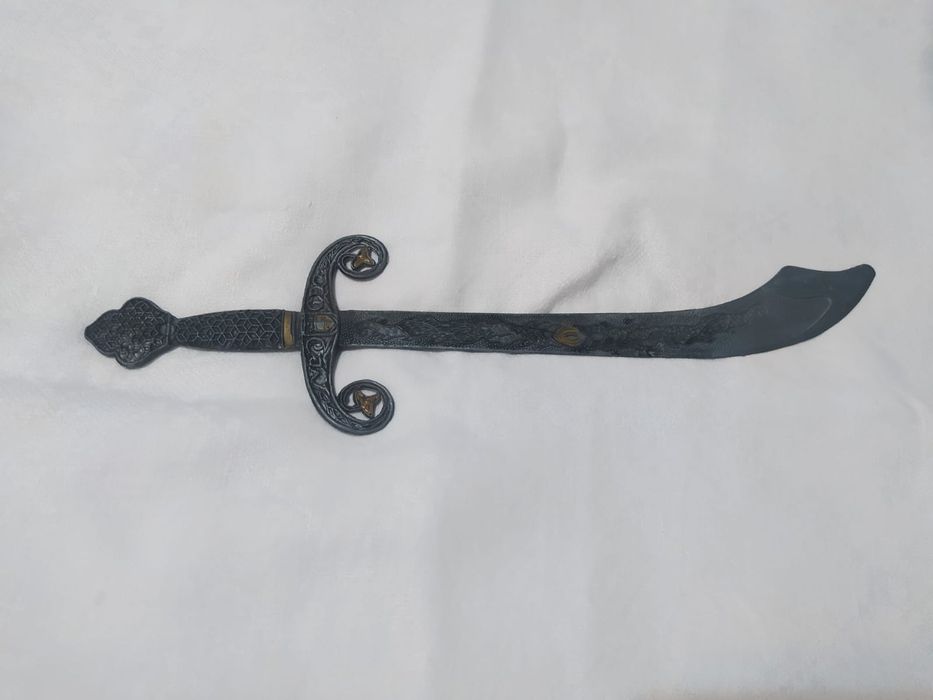Продам сувенірний кинджал