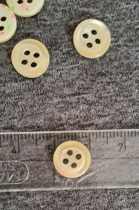 100 botões novos 1cm diametro