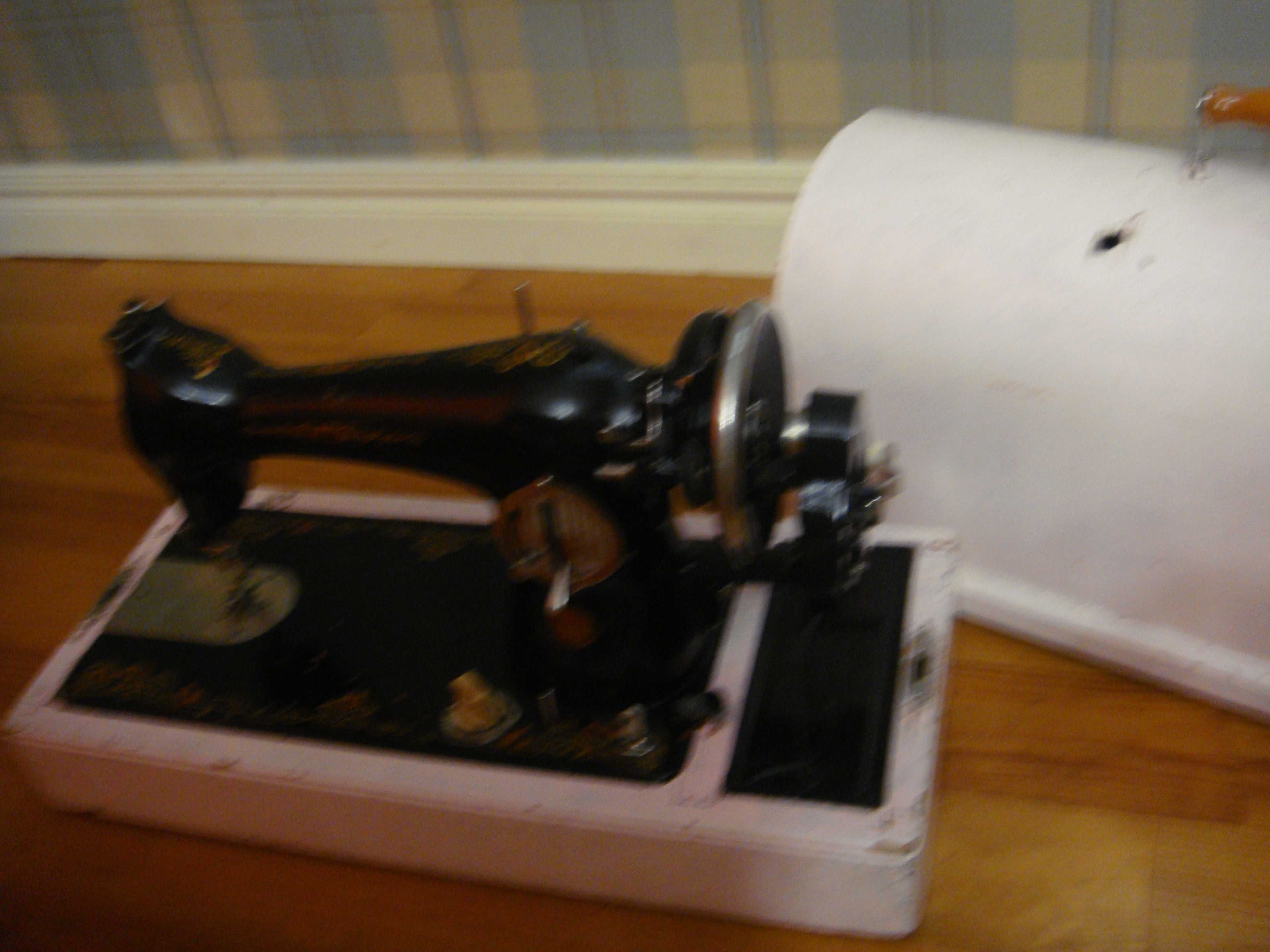 Ручная швейная машинка