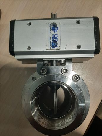 Затвор дисковый поворотный с пневмопиводом Camozzi Ф2" D490H009