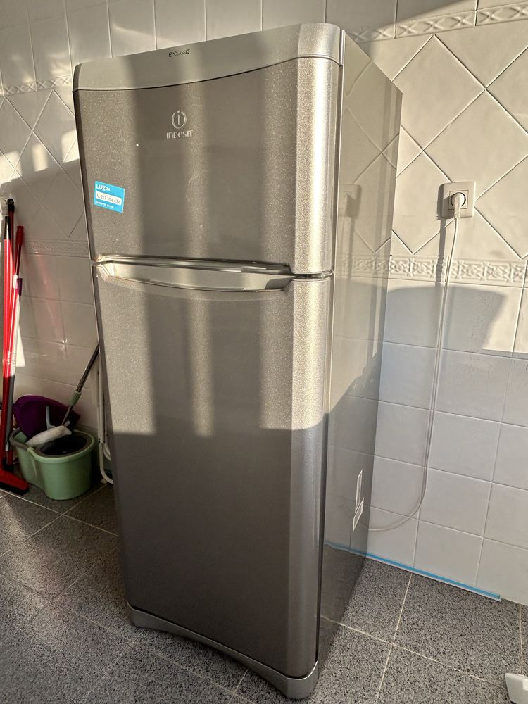 Frigorifico Indesit