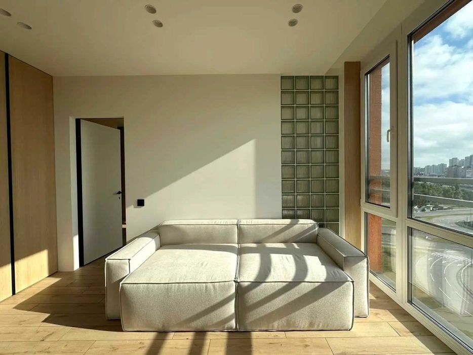 Продаж 2к з якісним ремонтом Дніпровська наб 20а ЖК Seven