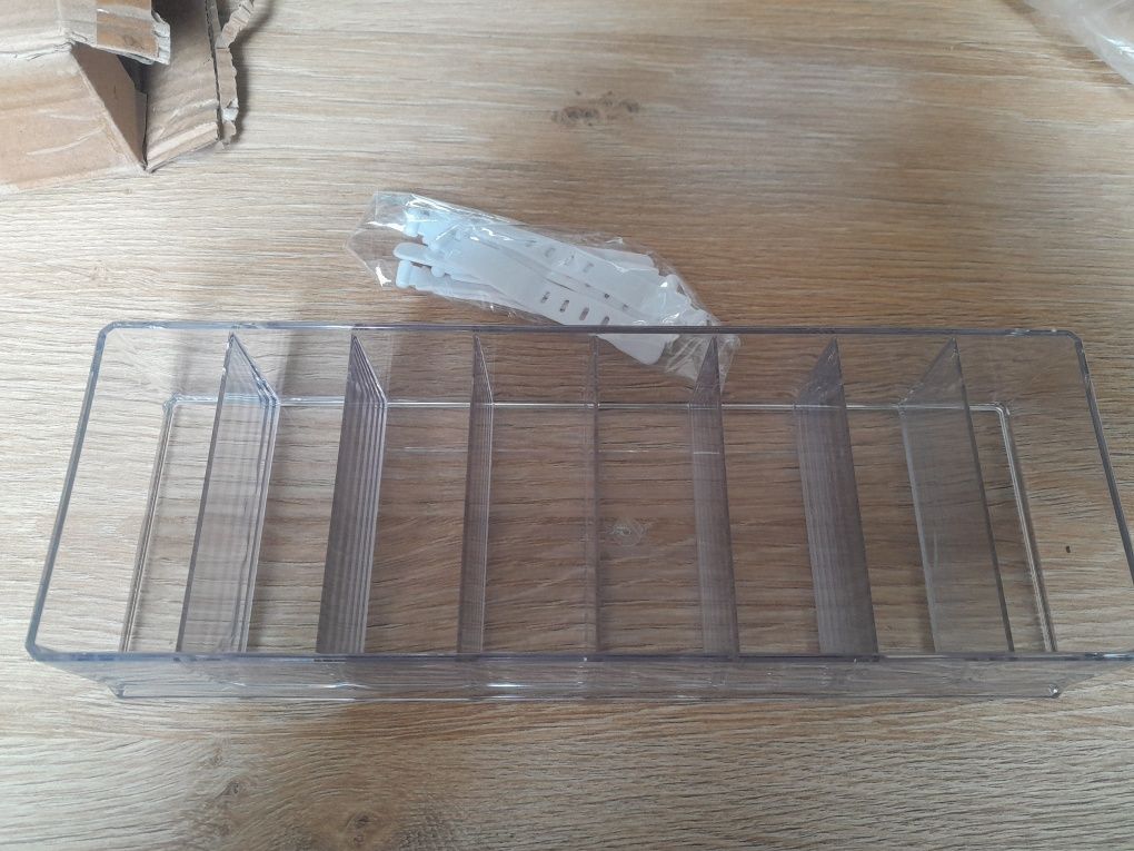 Organizer na kable plus opaski