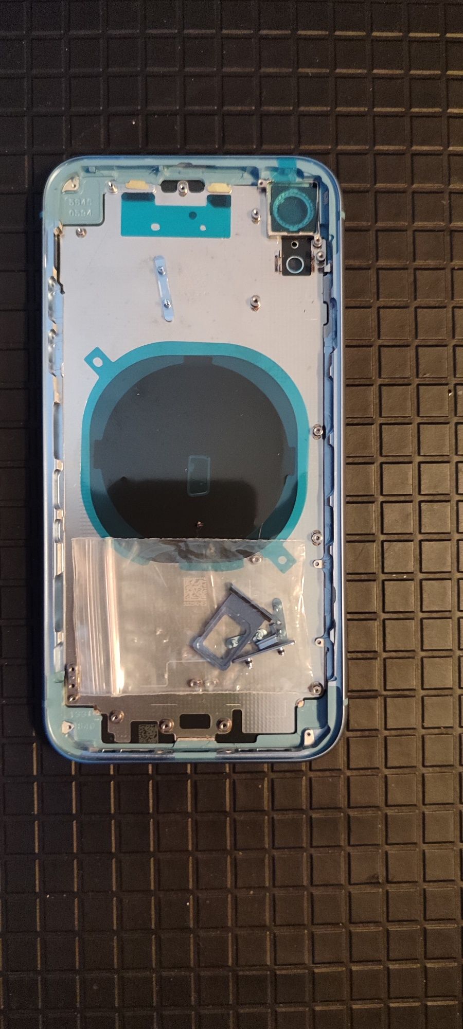 Material de iPhone XR em bom estado