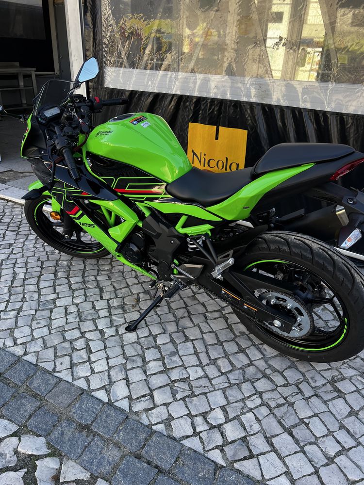 Kawasaki ninja 125 de 2023