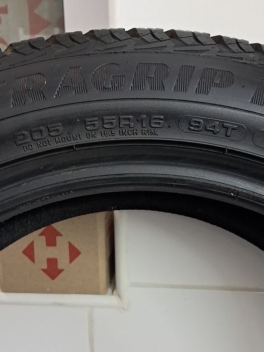 Продам шини зимові  Goodyear Ice2 ultragrip 205/55 R16 94t