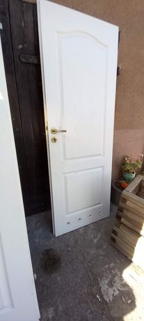 Wąskie drzwi łazienkowe 72×200,5 cm