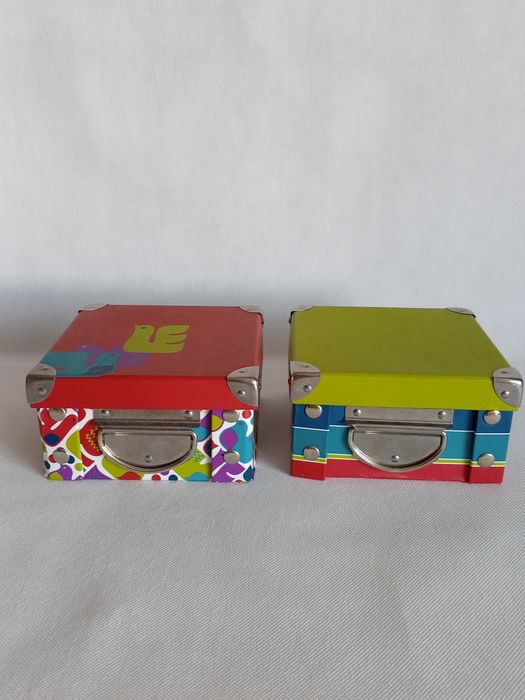 Dwa pudełka składane