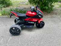 Триколісний мотоцикл Moto V6 EVA червоний