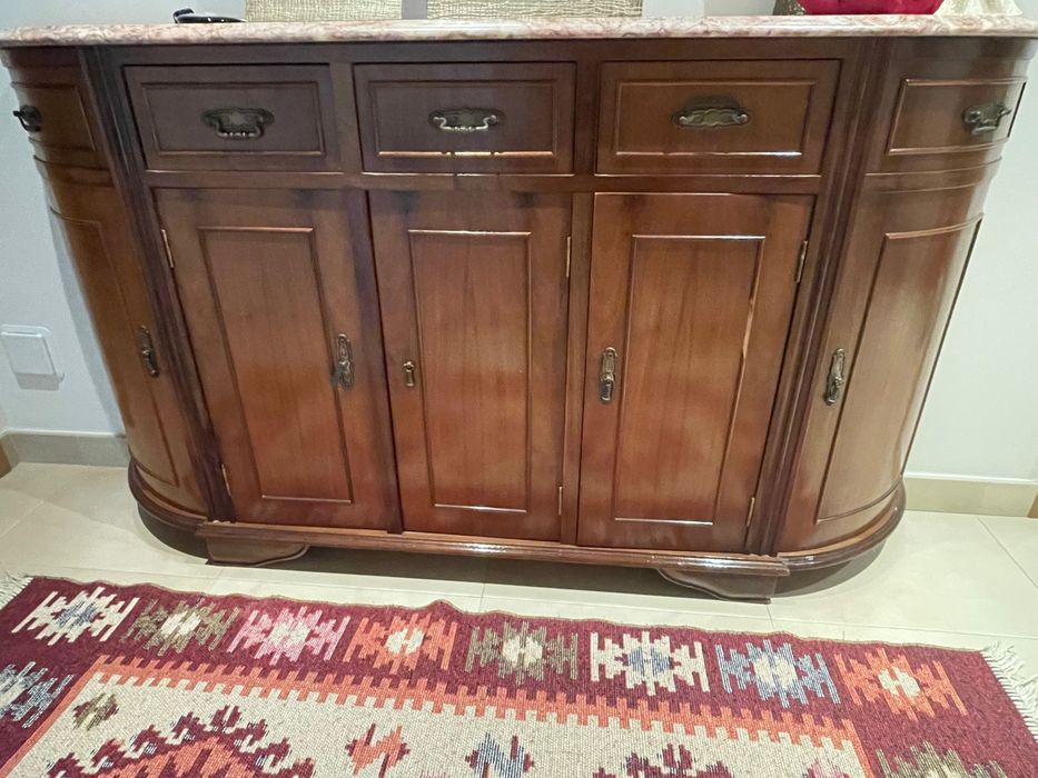 Sapateira com tampo em pedra