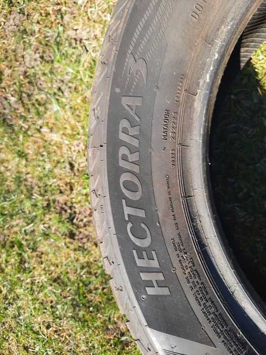 Opona  205/55 R 16