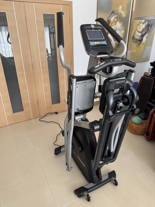 Elíptica Horizon Andes 7i – Excelente Estado (Pickup em Lourinhã)