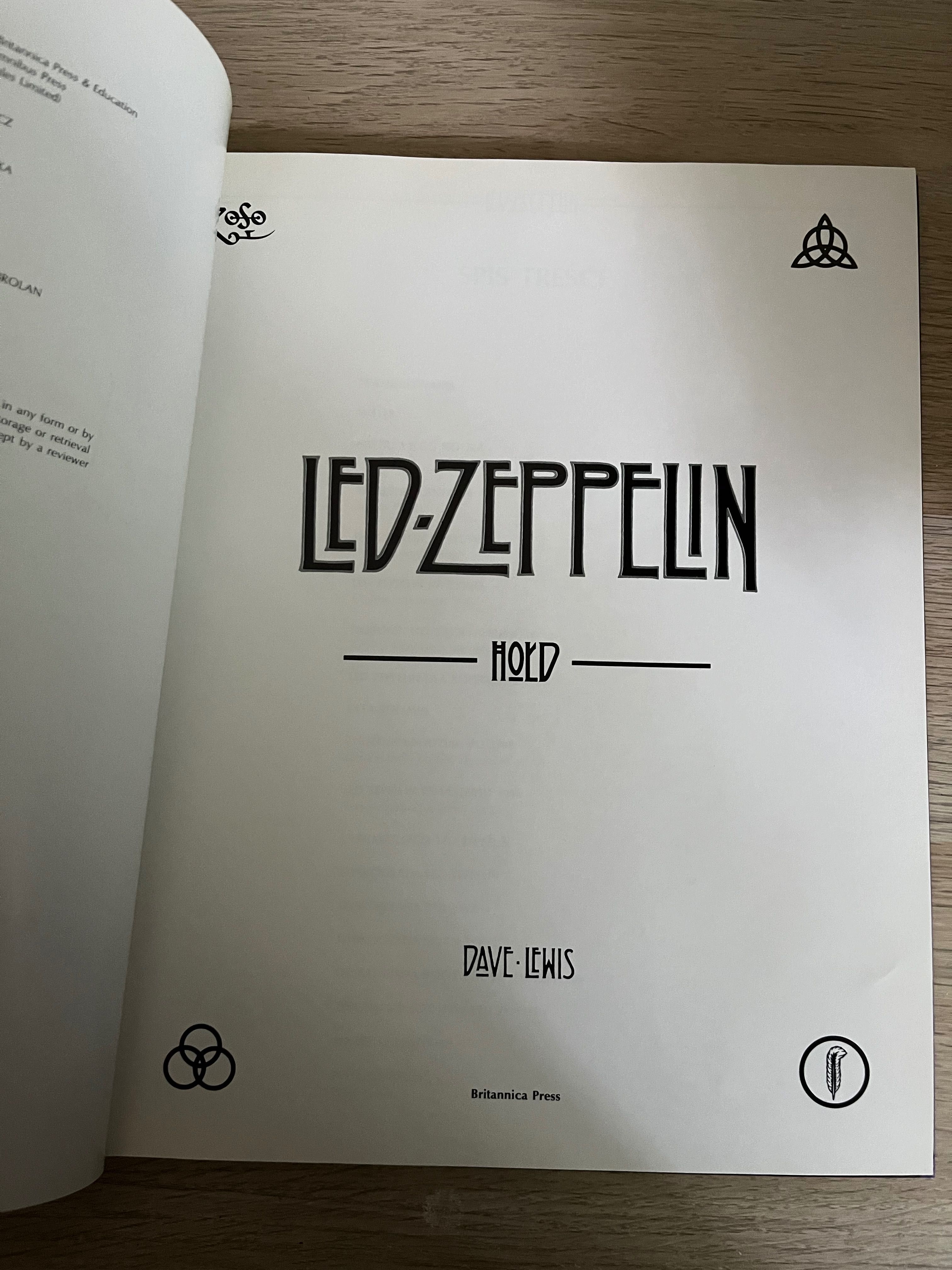 Led Zeppelin Hołd Dave Lewis