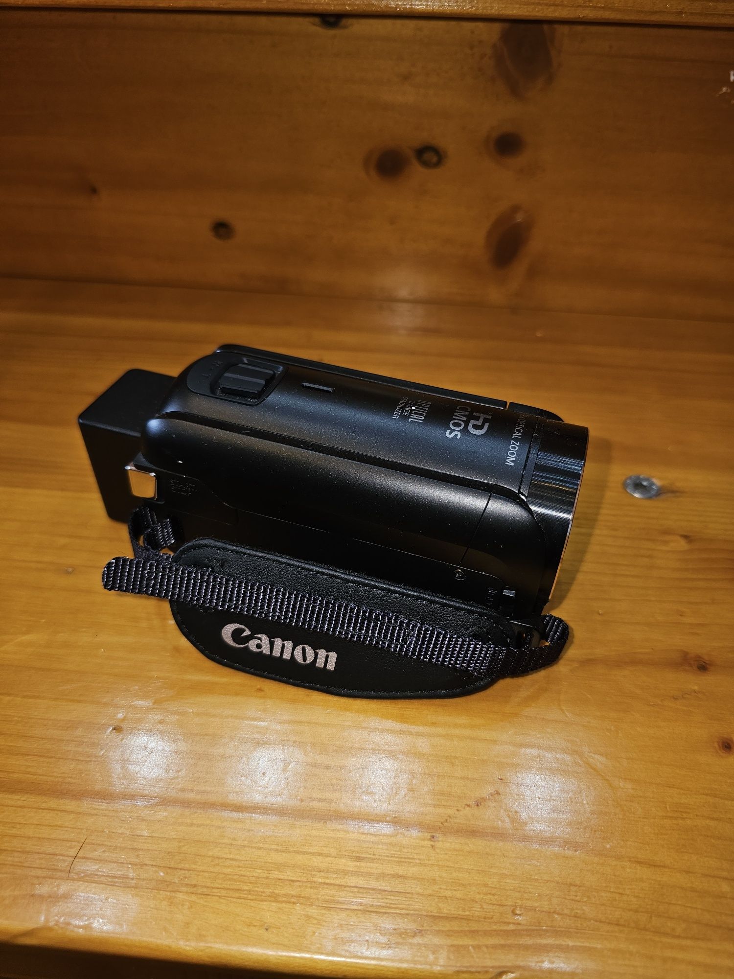 Câmara Canon Legria HFR806