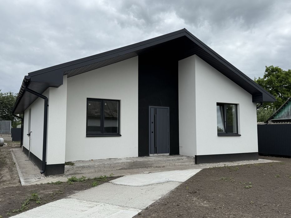 Продаж будинку з газовим опаленням ( 7,5 соток землі)