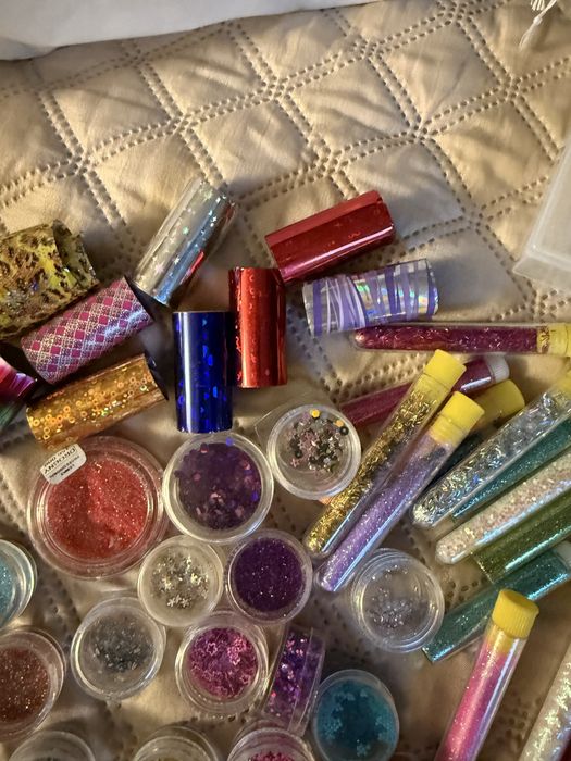 Sprzedam akcesoria do paxnokcji żelowych