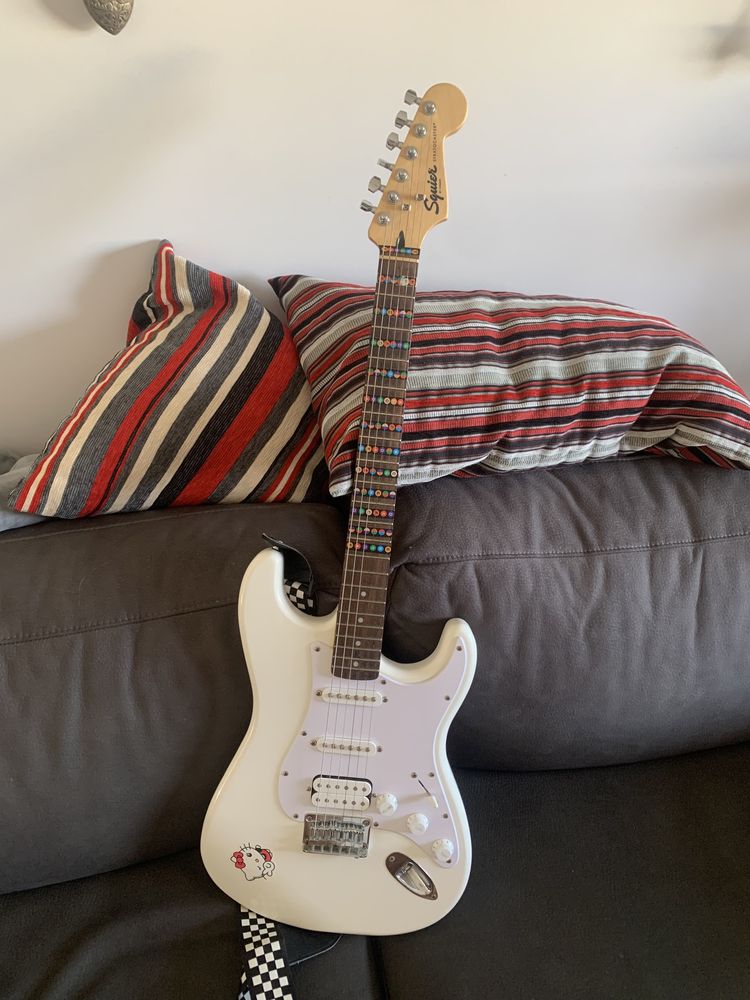 Fender Squier Bullet Stratocaster Arctic White