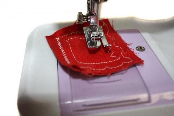 Швейная машинка Happy Home Digital Sewing Machine FHSM-505A Pro 12 в 1