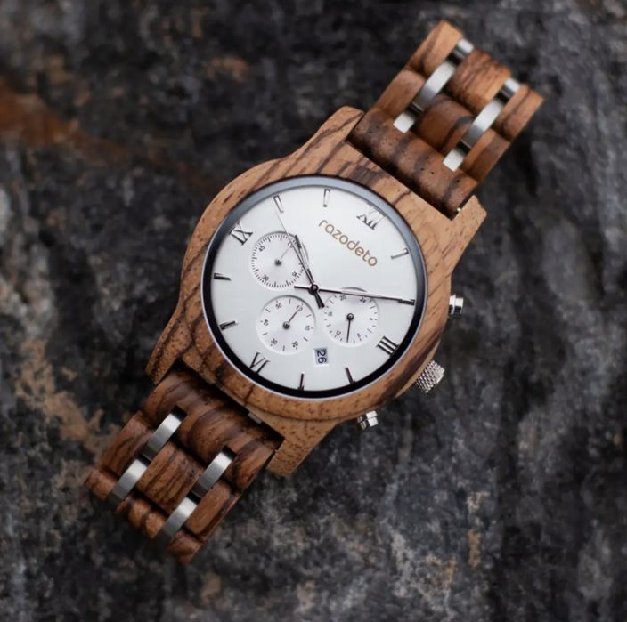 Годинники з дерева з гравіюванням чоловічі, жіночі