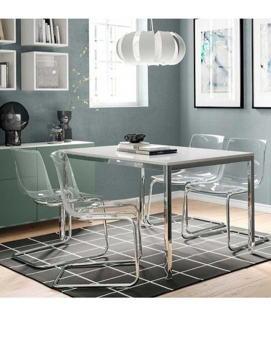 Stół z krzesłami z Ikea