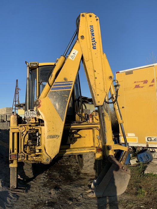 Екскаватор навантажувач komatsu wb98a 2003 року