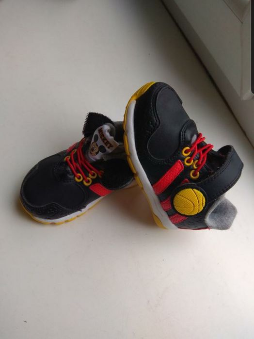 Оригинальные кроссовки Adidas