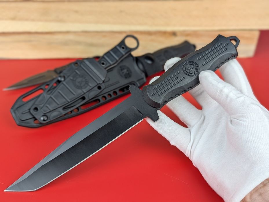 Тактичні ножі. Нож танто и метательный в одном чехле