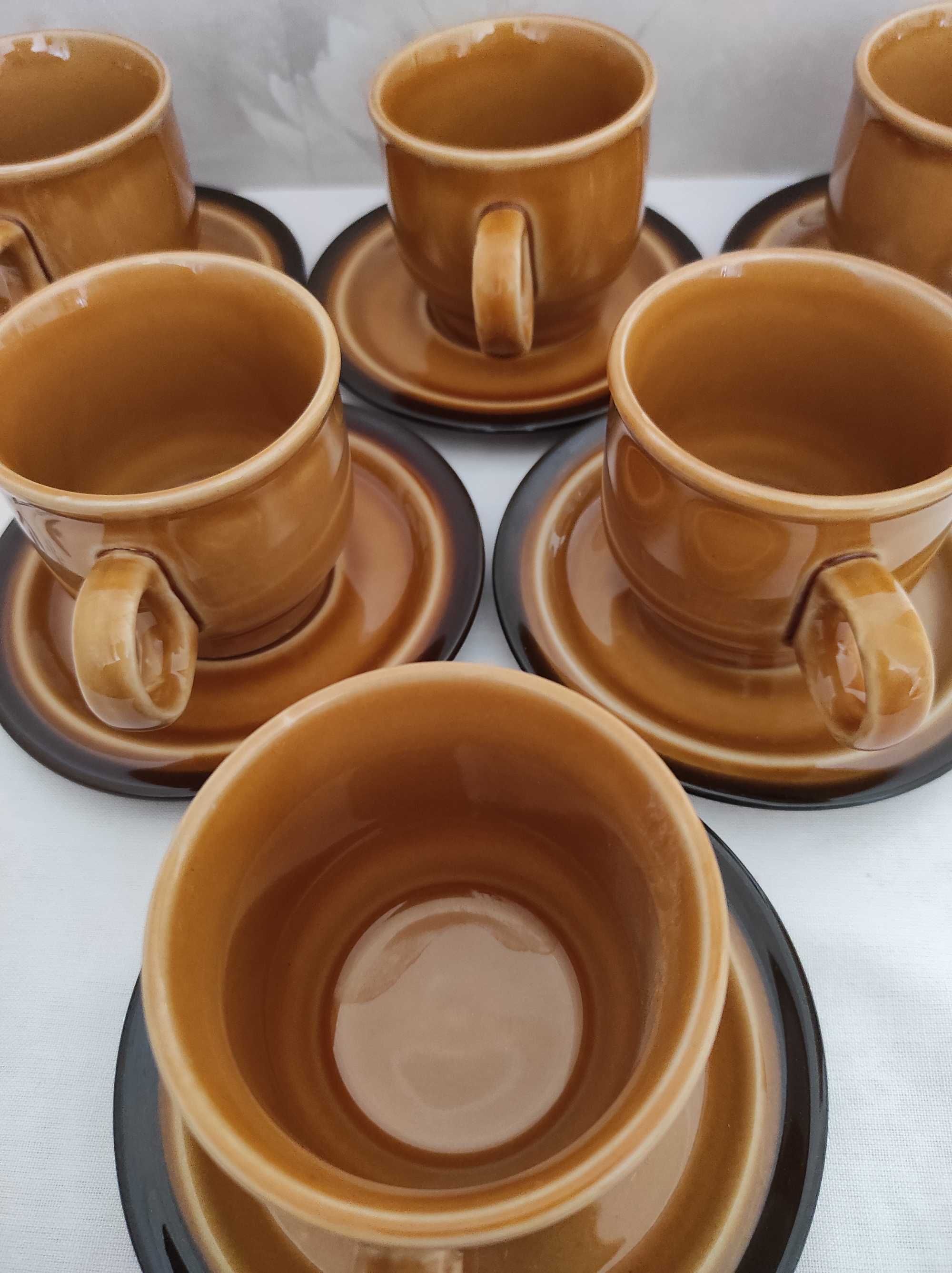 Filiżanki ze spodkami, porcelit Pruszków PRL