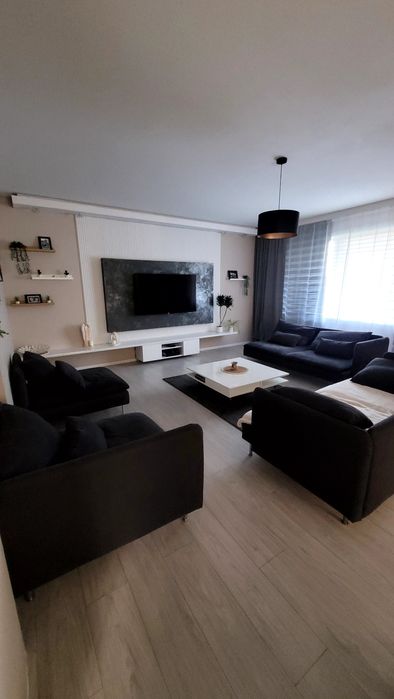 Duży dom w Smugach pod lasem