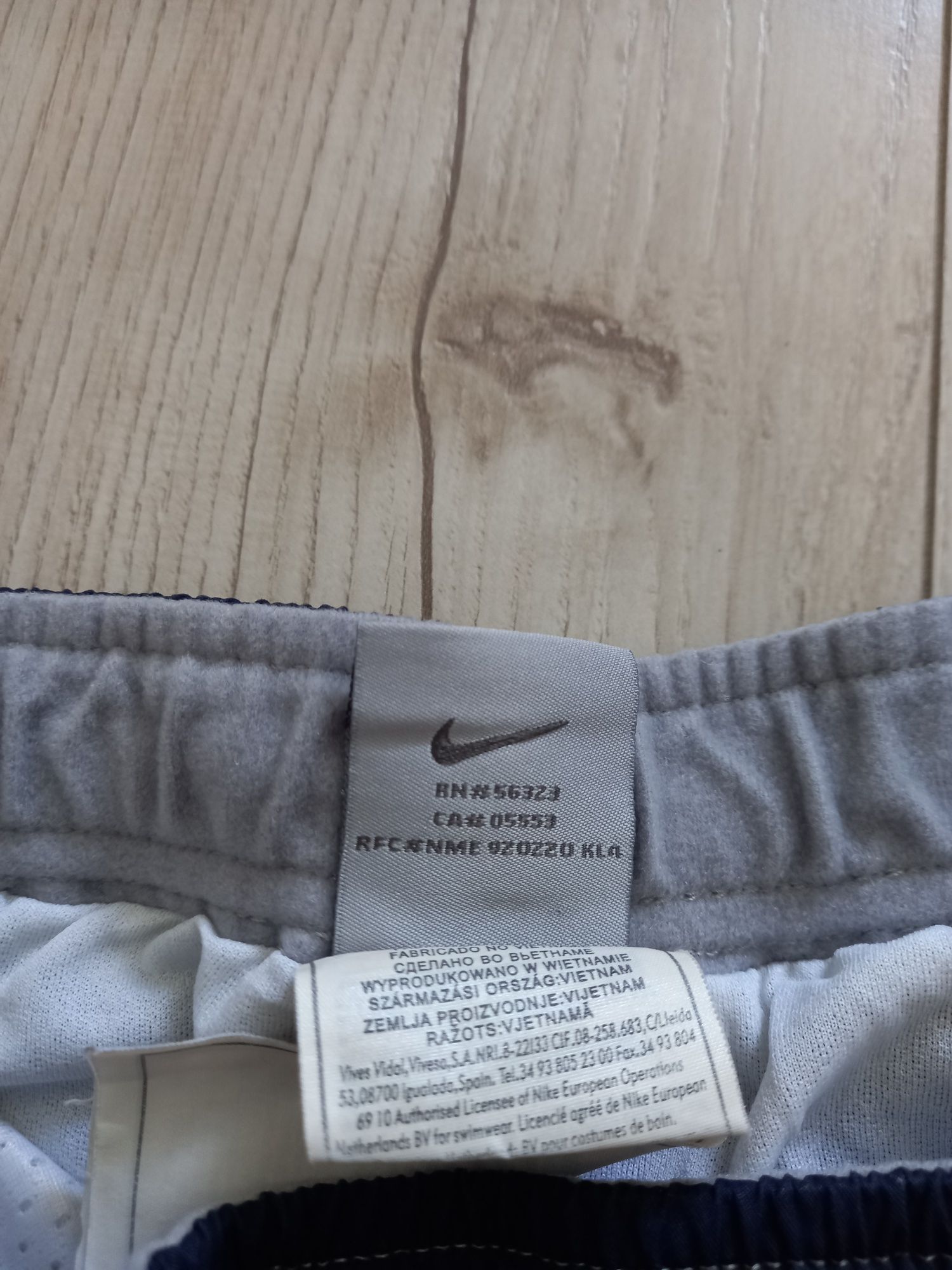 Продам шорты Nike Air