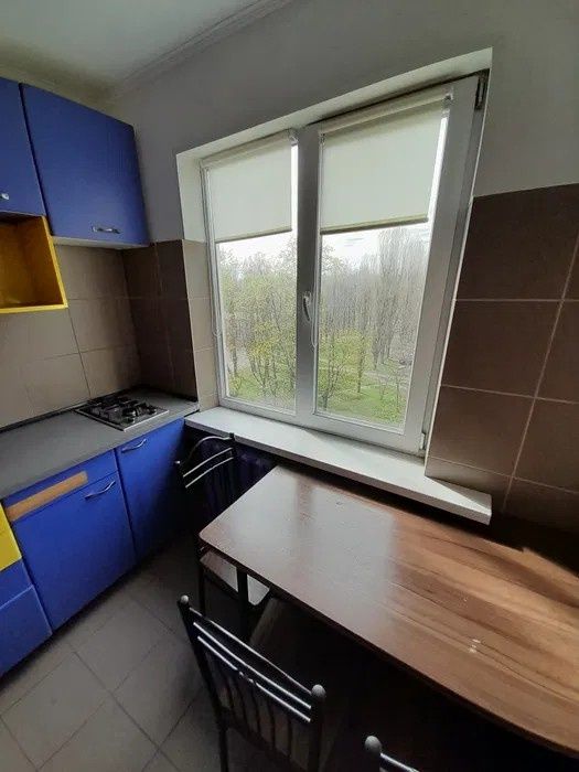 Сдам 2-х комн.в Малиновском Р-не Черемушки Космонавтов 10-й квартал