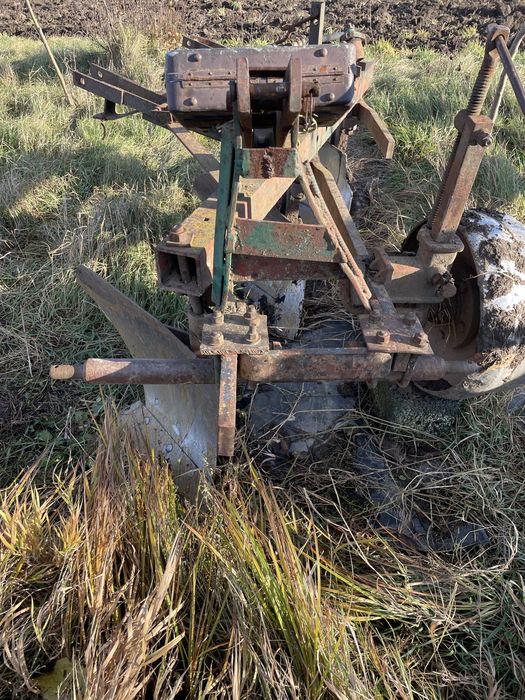 Продається ЮМЗ - 6  з навісним обладнанням